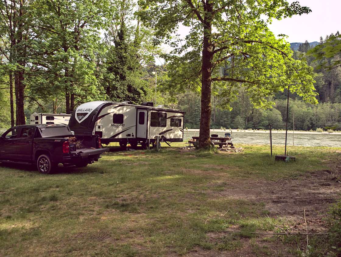 The River's Edge Camp Ground - Hipcamp in Concrete, Washington