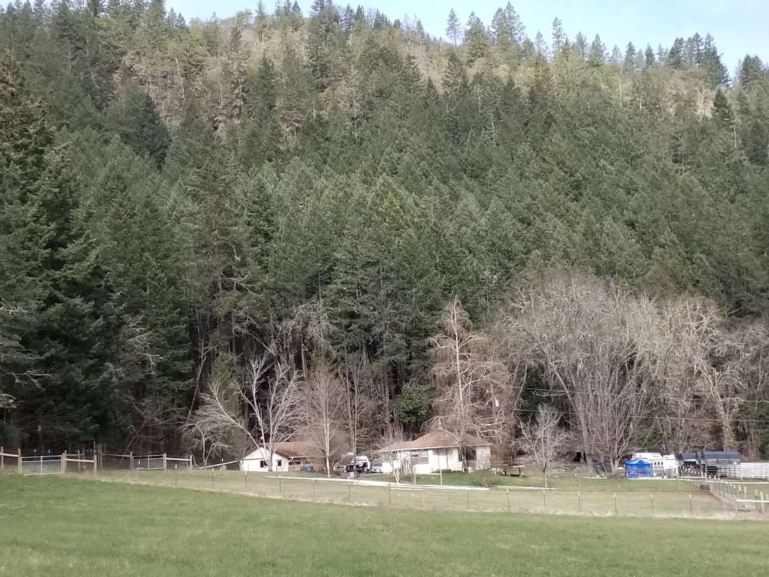 Barbel D.’s Land Hipcamp in Grants Pass, Oregon