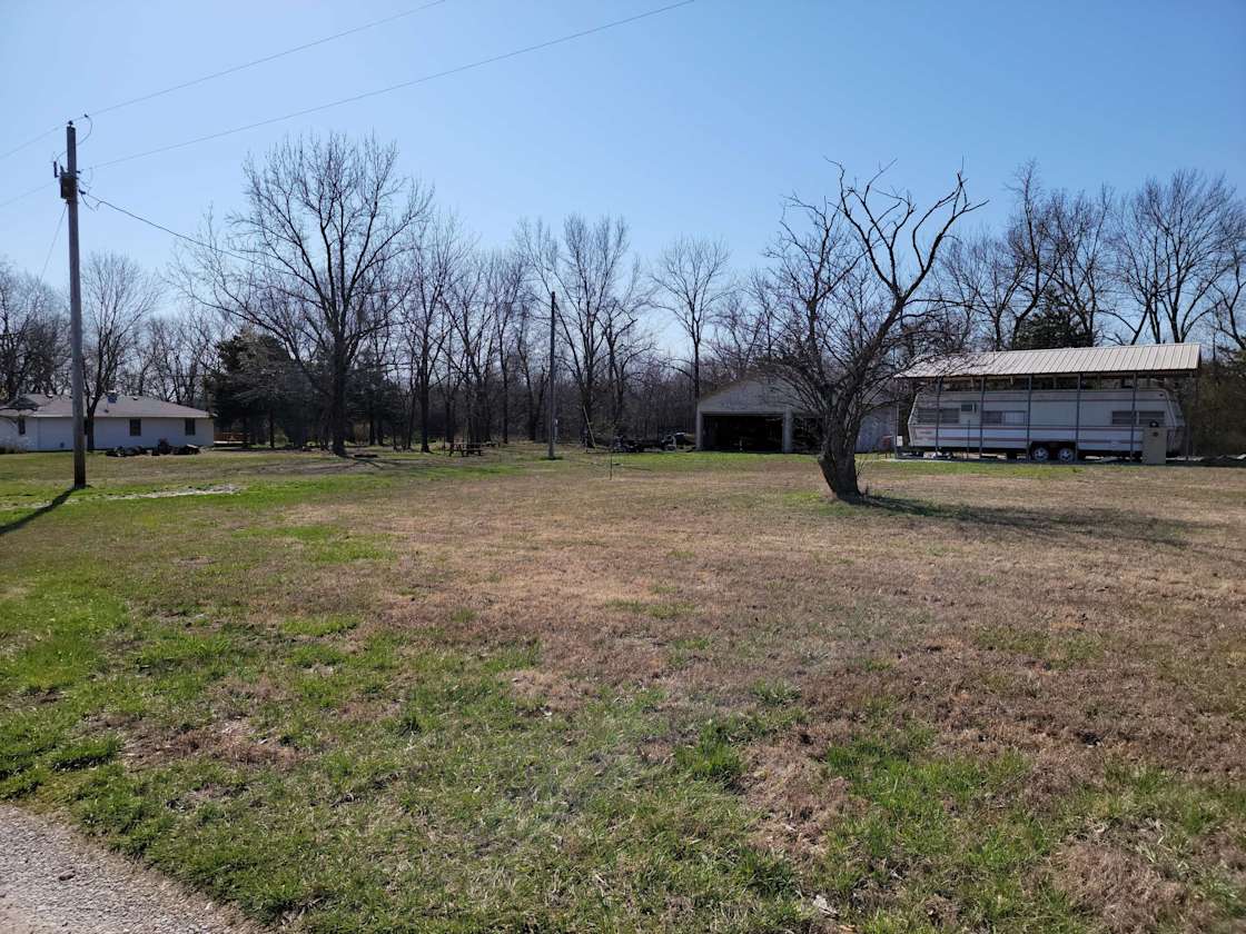 Byrdridge Hipcamp in Fair Play, Missouri