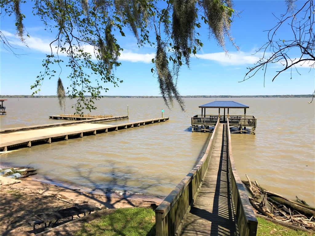 RV & Tent Camping and Jet Skiing Hipcamp in Onalaska, Texas