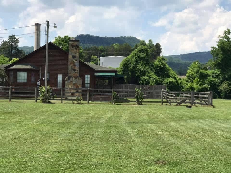 The Ponderosa - Hipcamp in South Pittsburg, Tennessee