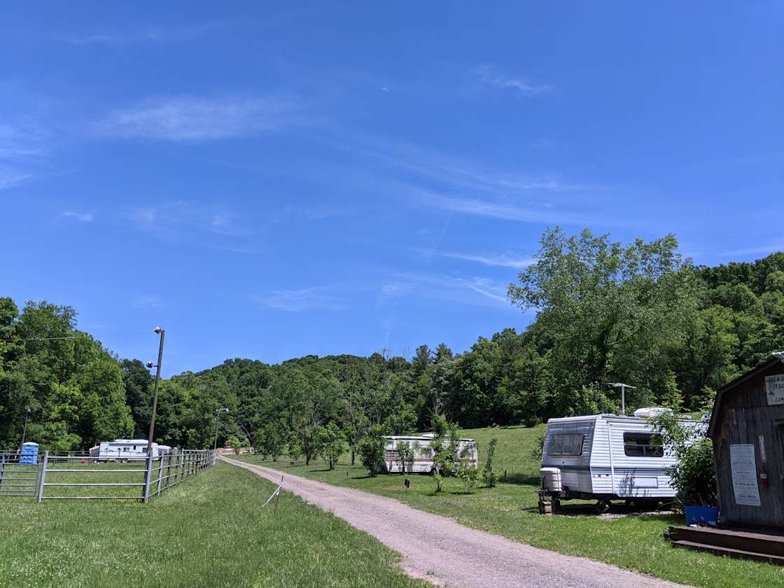 WALKAbOUT Creek Campground Hipcamp in Chandlersville, Ohio