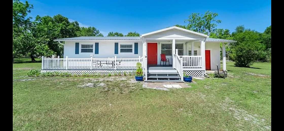 Johnny R.’s Land Hipcamp in Shady Hills, Florida