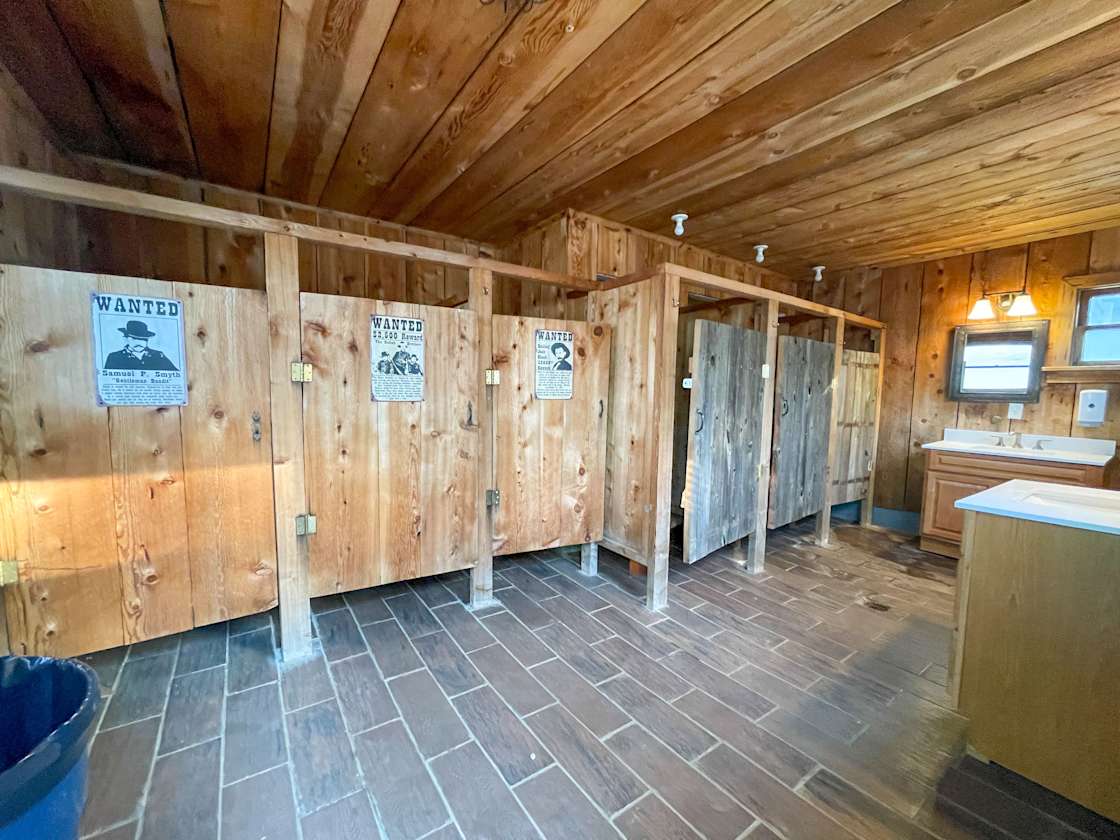 Yosemite Ridge Basecamp Hipcamp in Groveland, California