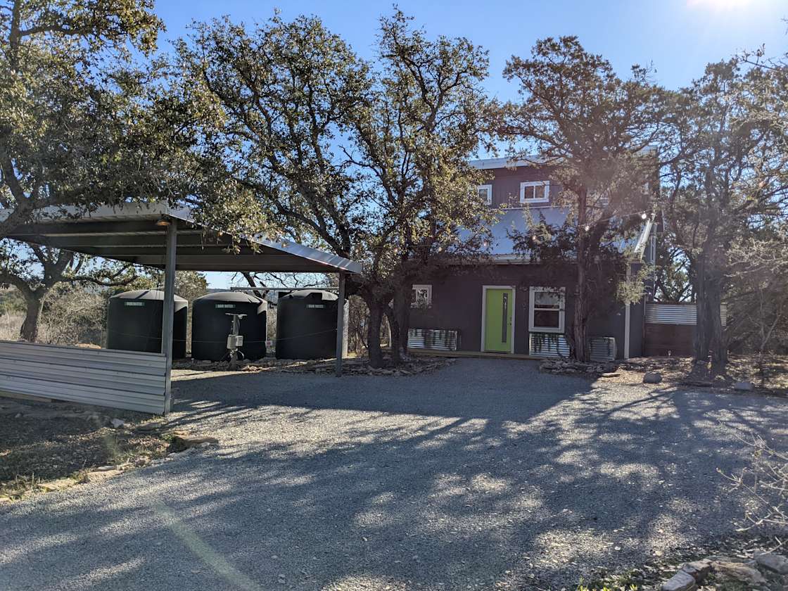 Hill Top Lake House Hipcamp in Texas