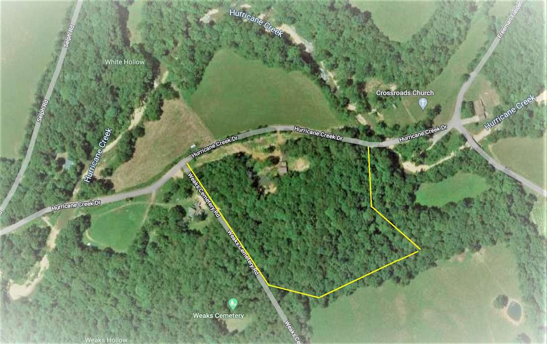 The HoleUp at Hurricane Creek Hipcamp in Tennessee Ridge, Tennessee