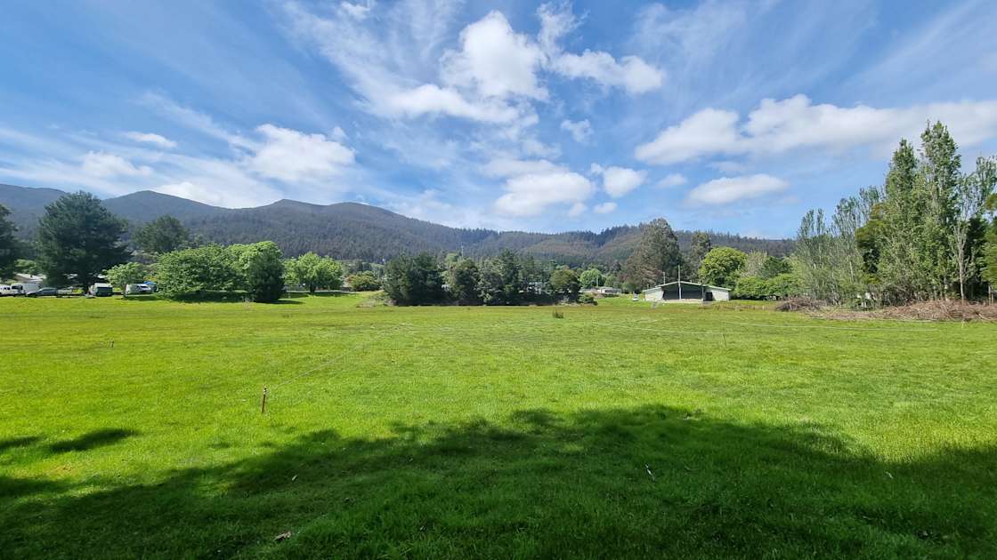 Old Maydena Oval Hipcamp in New Norfolk, Tasmania