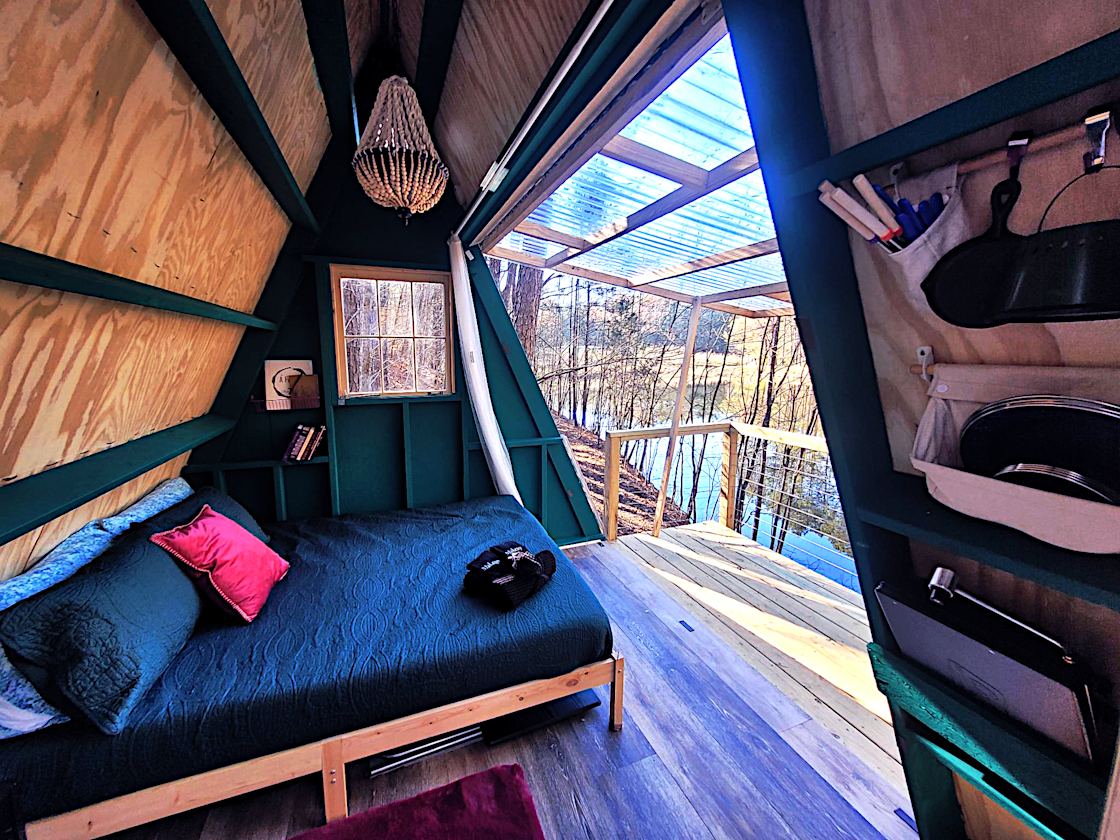 Rolling Ridge Stays Hipcamp in Resaca,