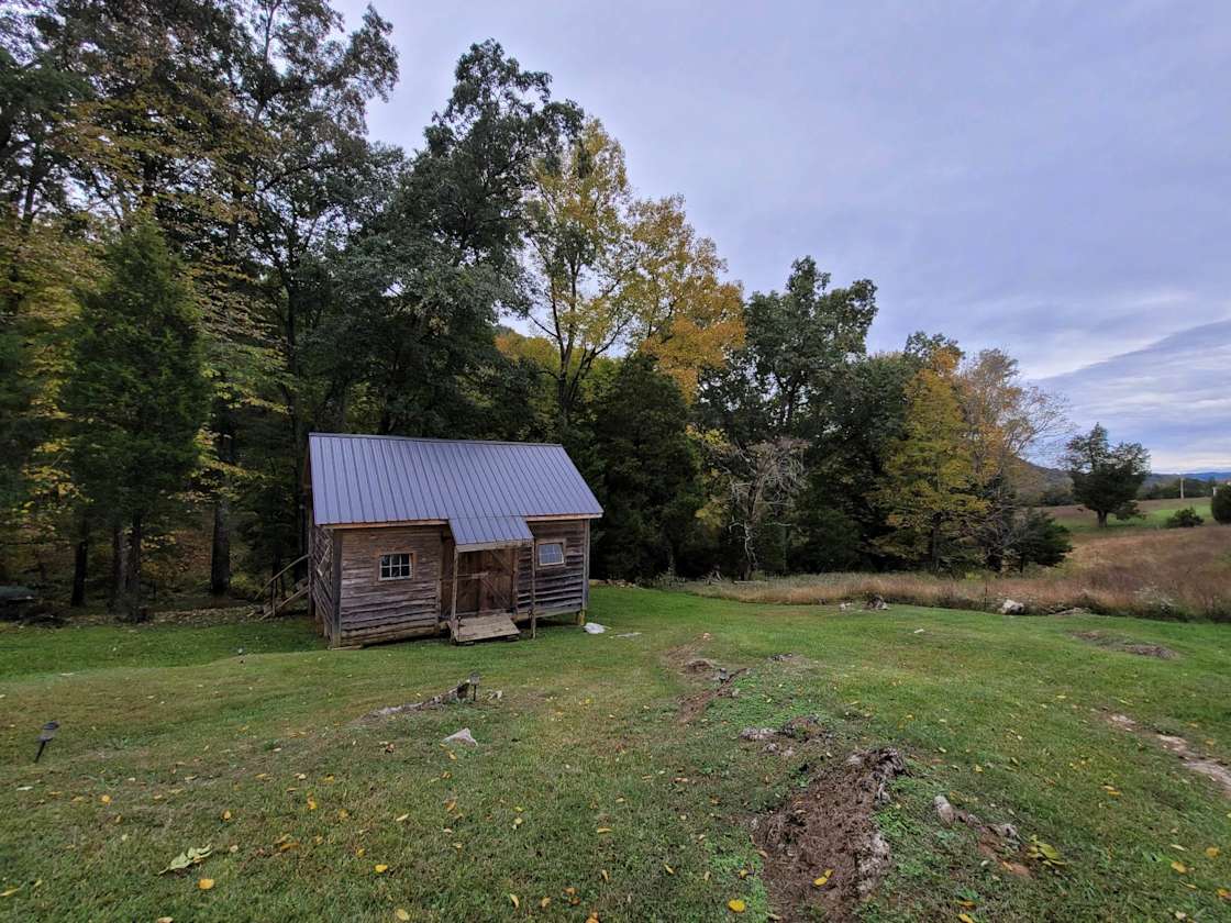 Cabin on the Creek Hipcamp in Blountville, Tennessee