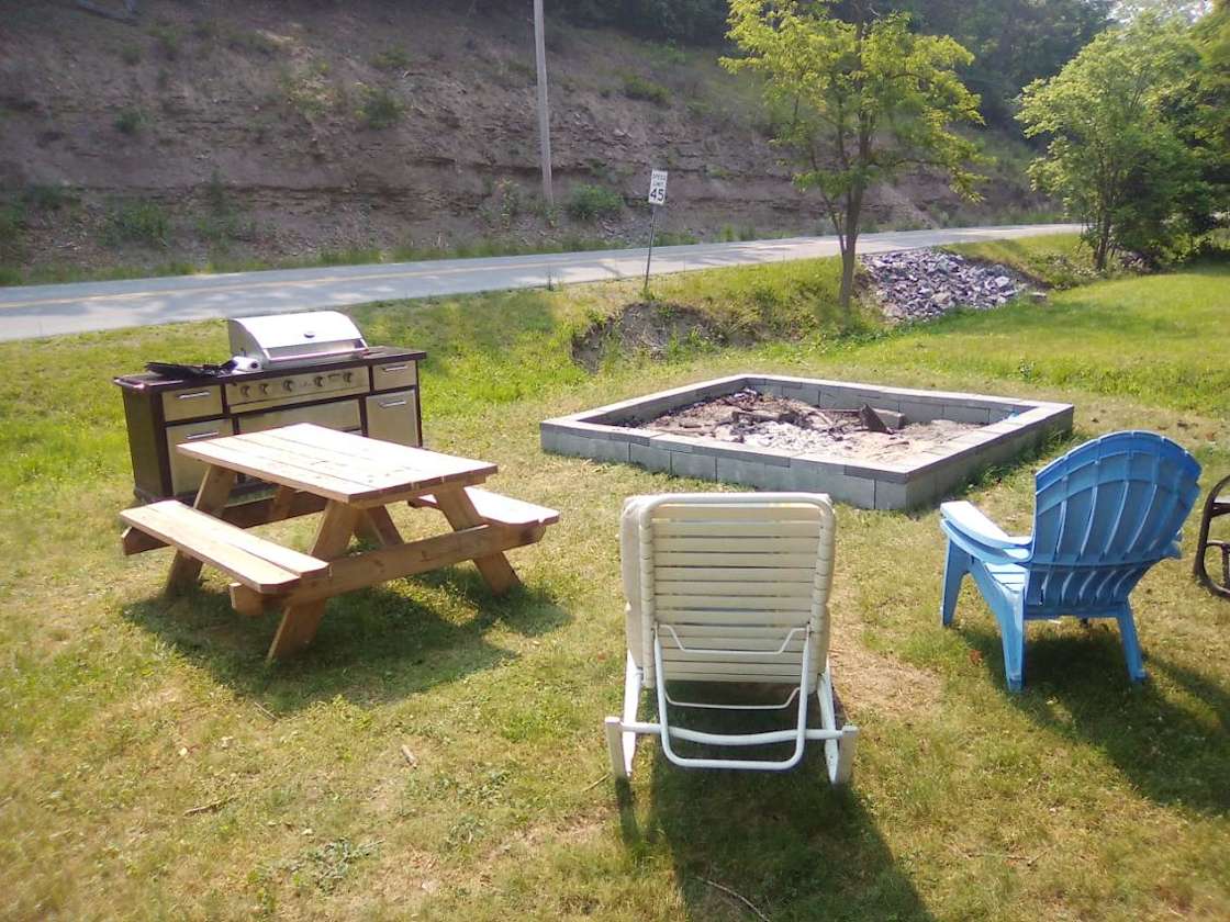 The Hideaway Hipcamp in Manns Choice, Pennsylvania