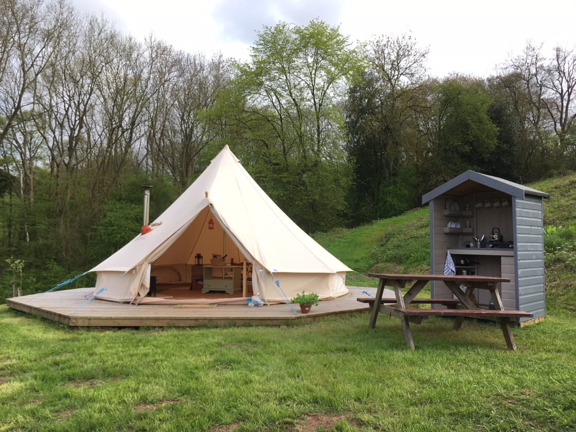 Brambles Bell Tent – a fully furnished bell tent set on individual plateaus on the eat facing slope of the valley. 