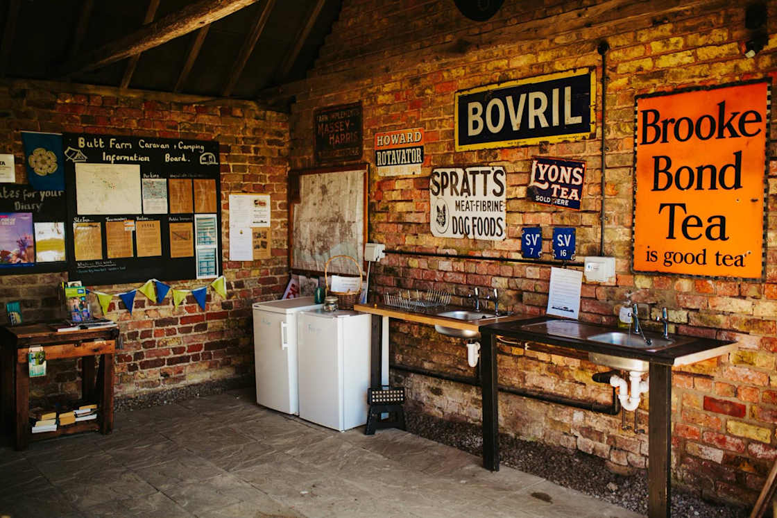 The communal washing up space, with a fridge and freezer for use and tourist information.