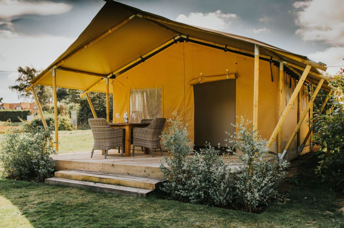 Bumble-Bee Lodge Safari Tent