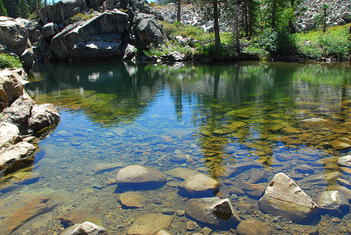 Such amazing water. Hikes around here are killer. Camped here with the family and had a memorable time:)