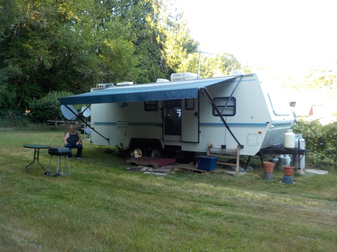 For mobile homes and RV with full hook-up-- see the other site. This site is for dry parking and camping!