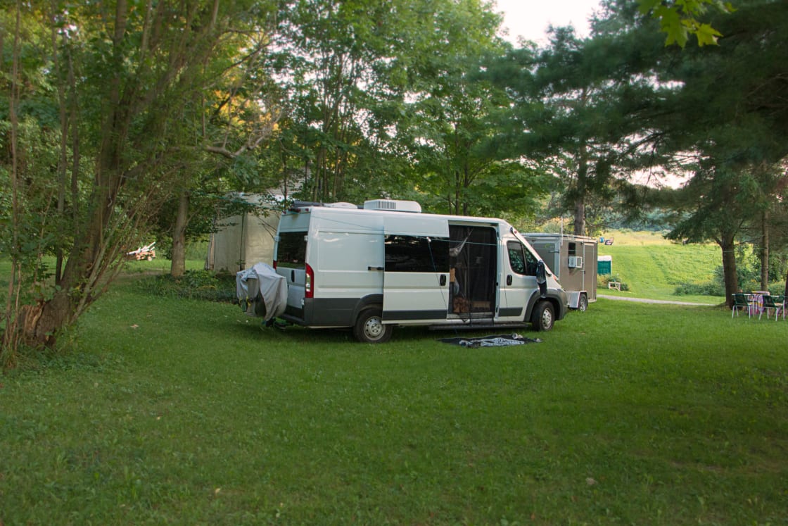 Bubba let us park our van close to the house so we could plug in and run the AC.
