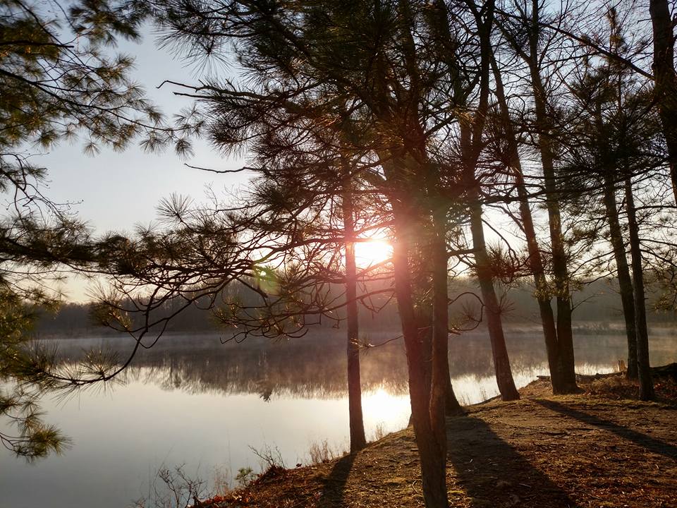 Sunrise at Nordhouse lake.