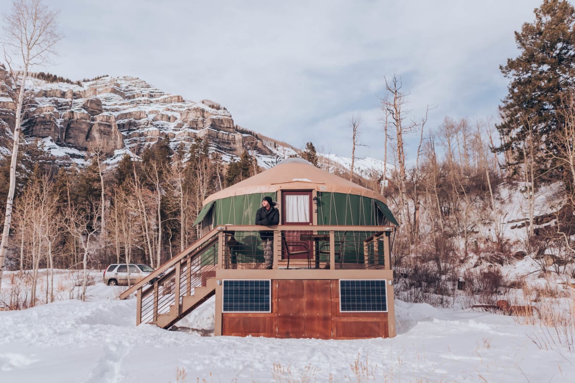 Such a perfect off-grid yurt, with solar panels! 