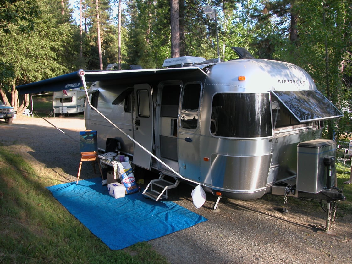 Typical RV staying at Yosemite Westlake Campground