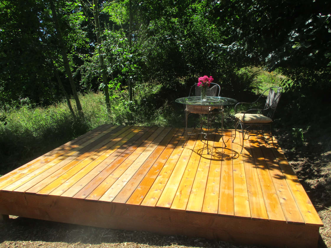 Your paradise spot. 1 whole acre completely to your self. Big views, fruit trees, meadow, and your own platform.