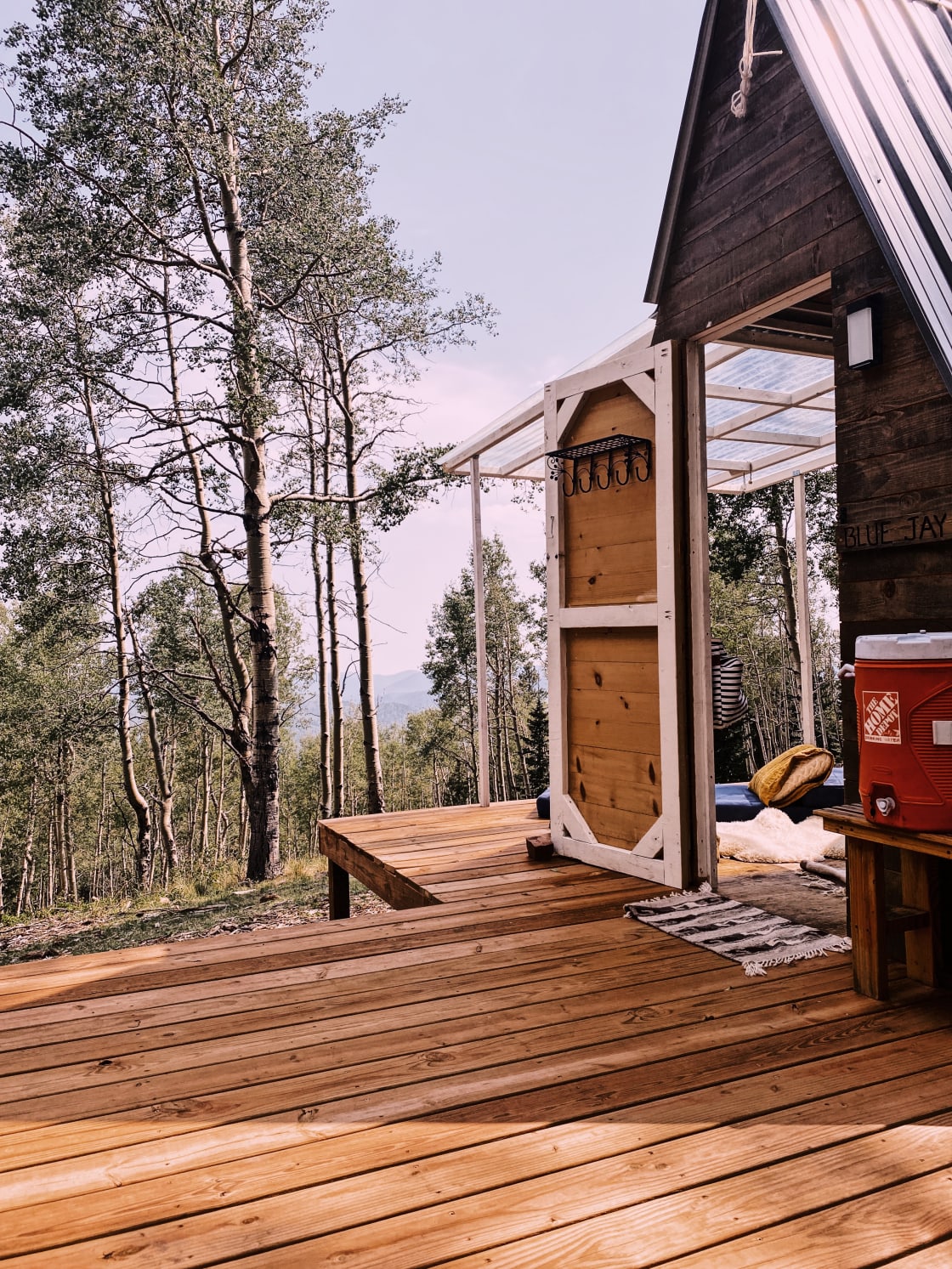 Sweet cabin in the Aspen grove with beautiful 13 x 16 deck!