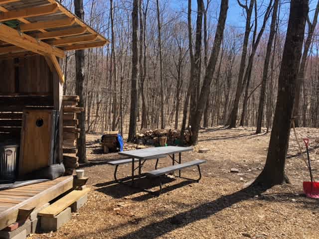 Picnic table