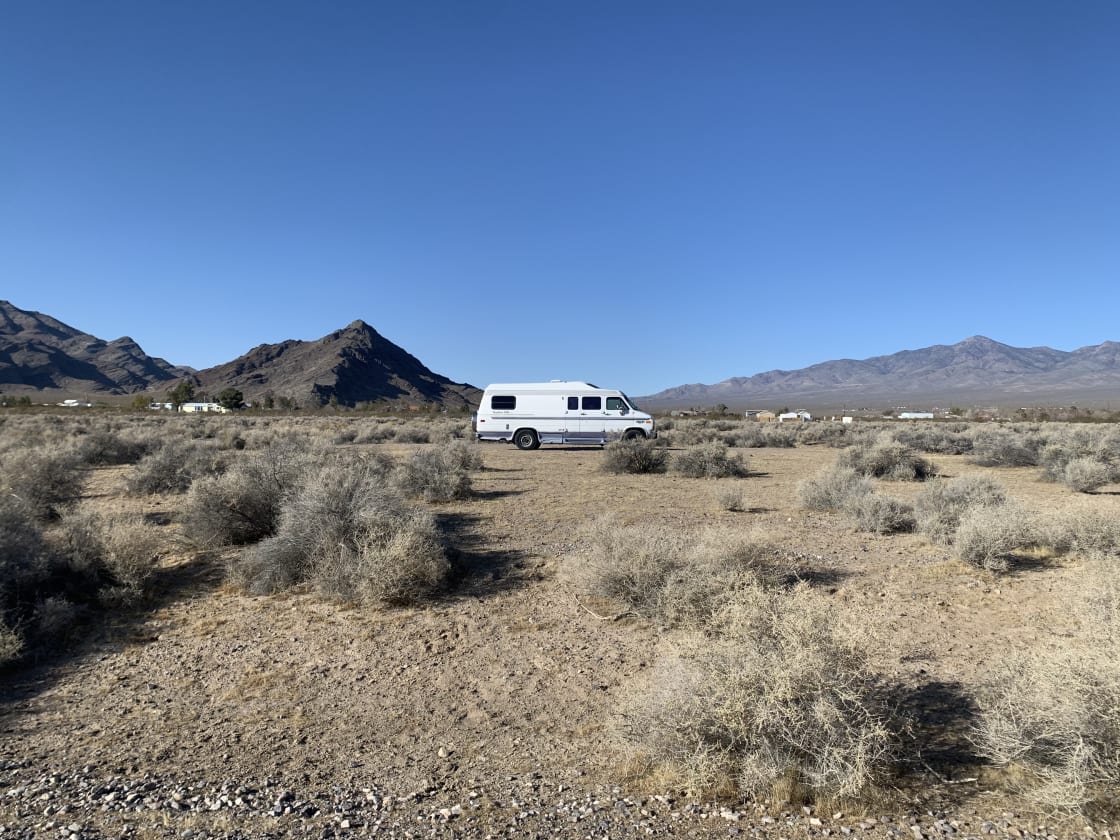 Aura Avenue: Quiet Desert Land
