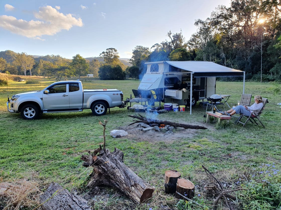 Spacious campsites. Maintained open space next to beautiful rainforest and running water.