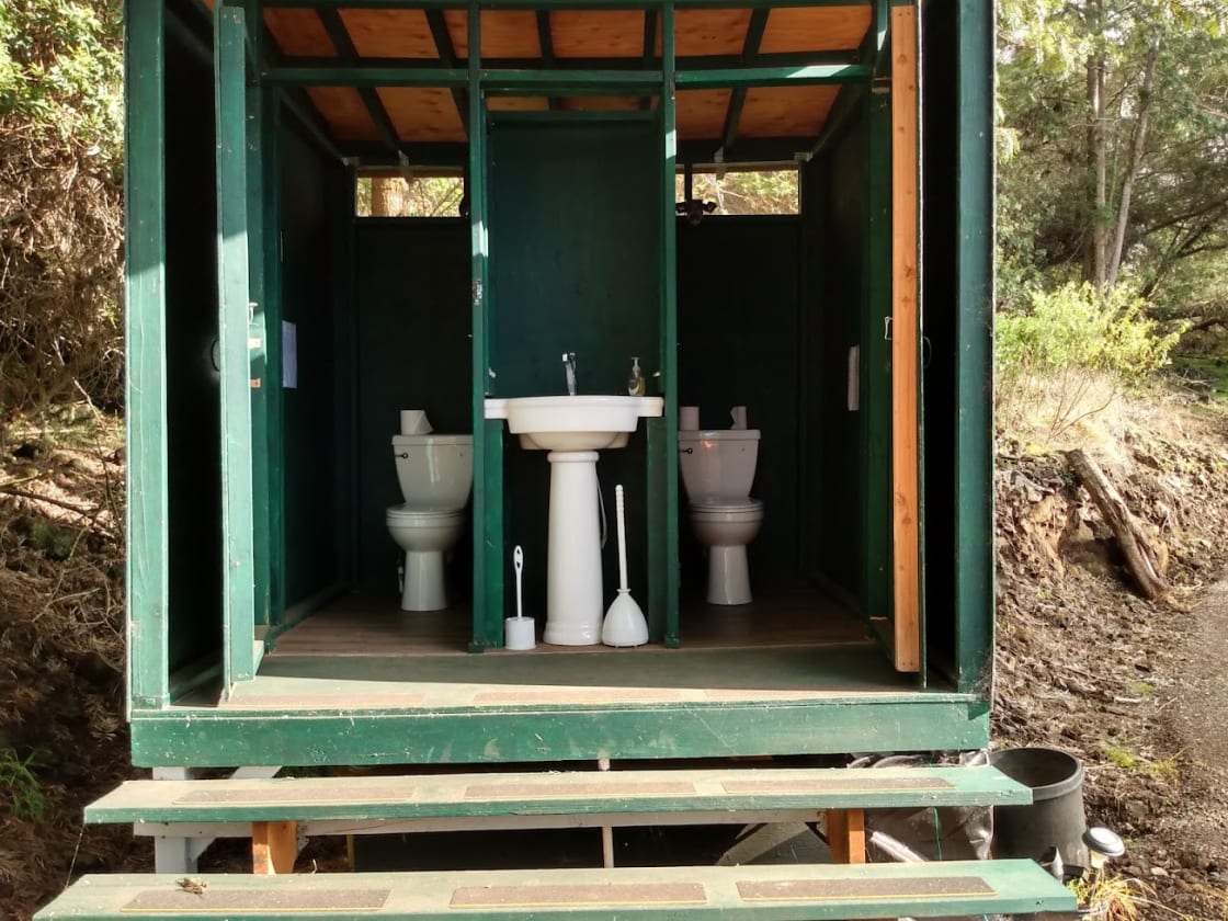 Comfort station -2 toilets, Lavatory