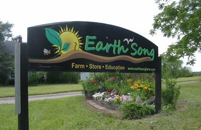 Sign at road for Earth Song Farm