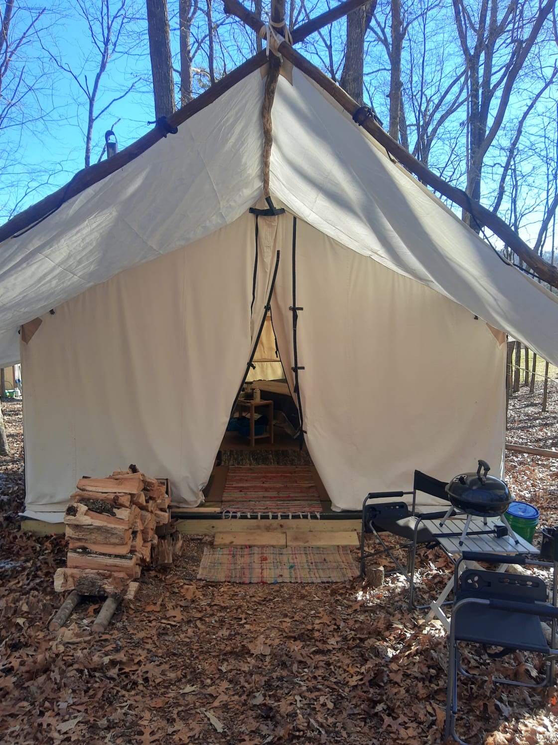 Tent entryway
