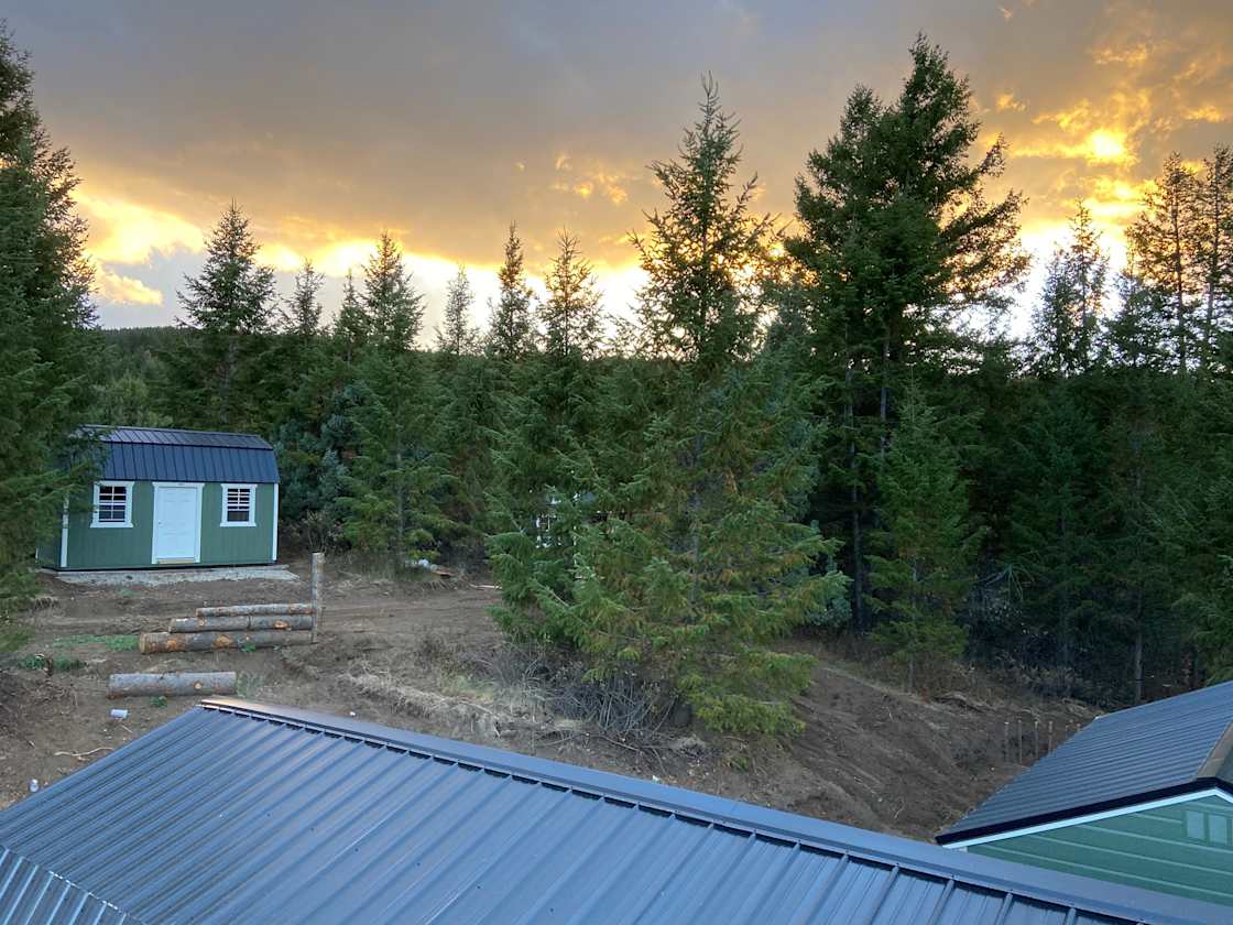 Lava Pine Lodges