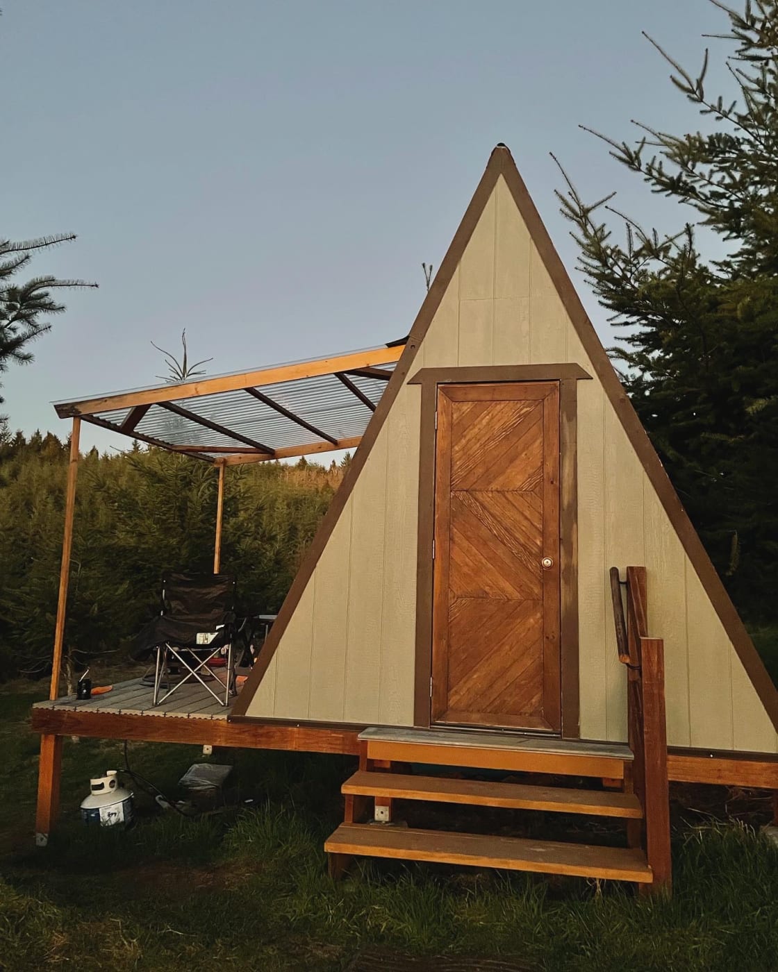 The little A-frame cabin 