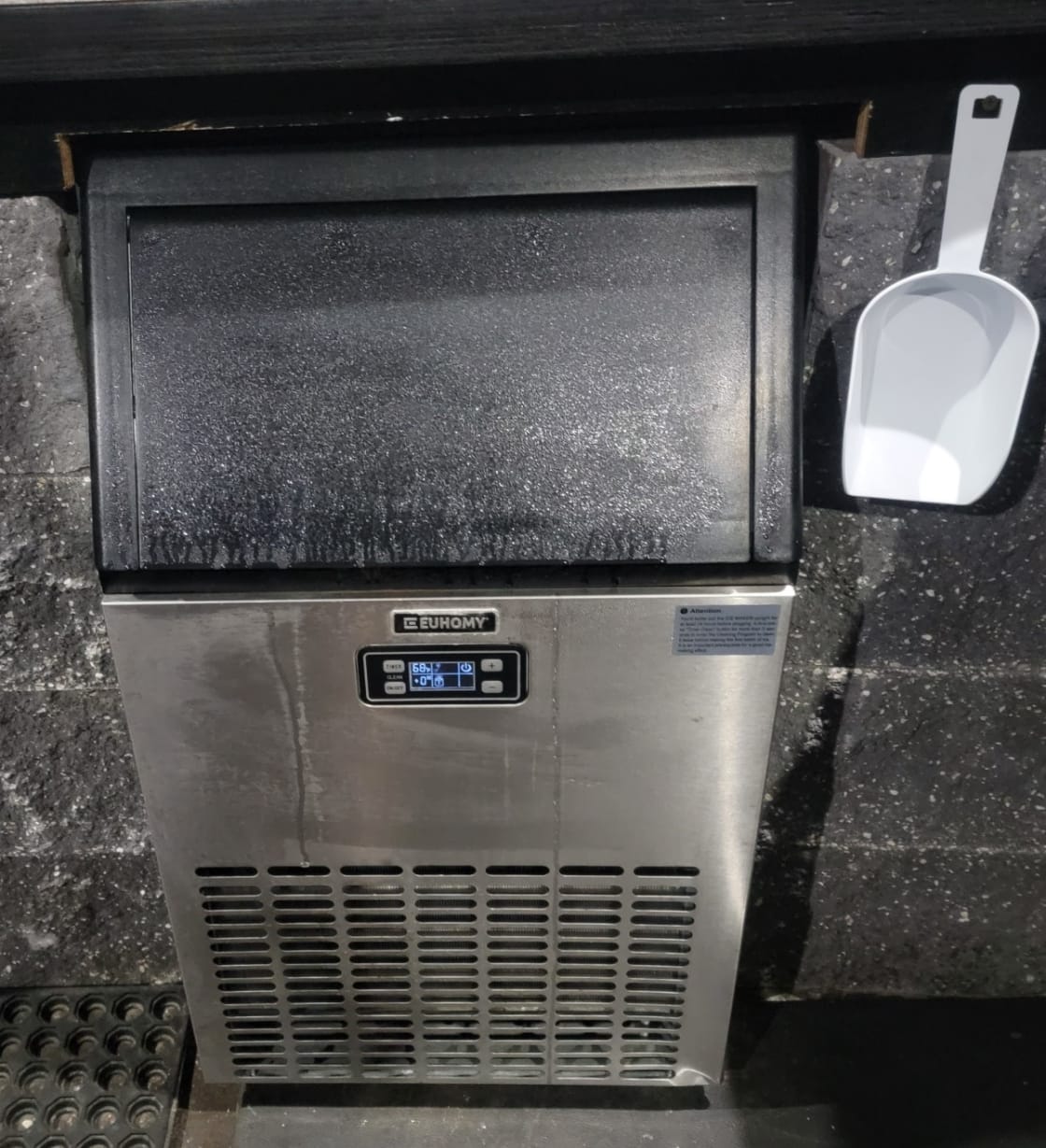 Ice Machine available for your use