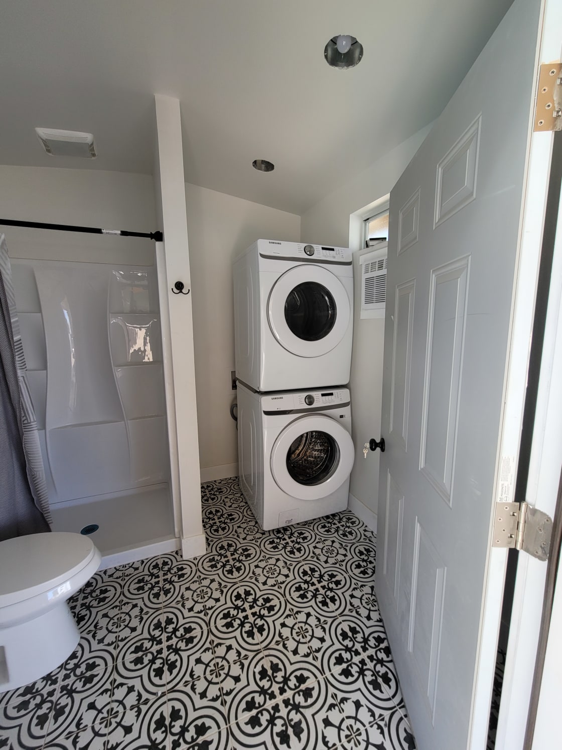 Hip Camp bathroom with FULL SIZE washer and dryer