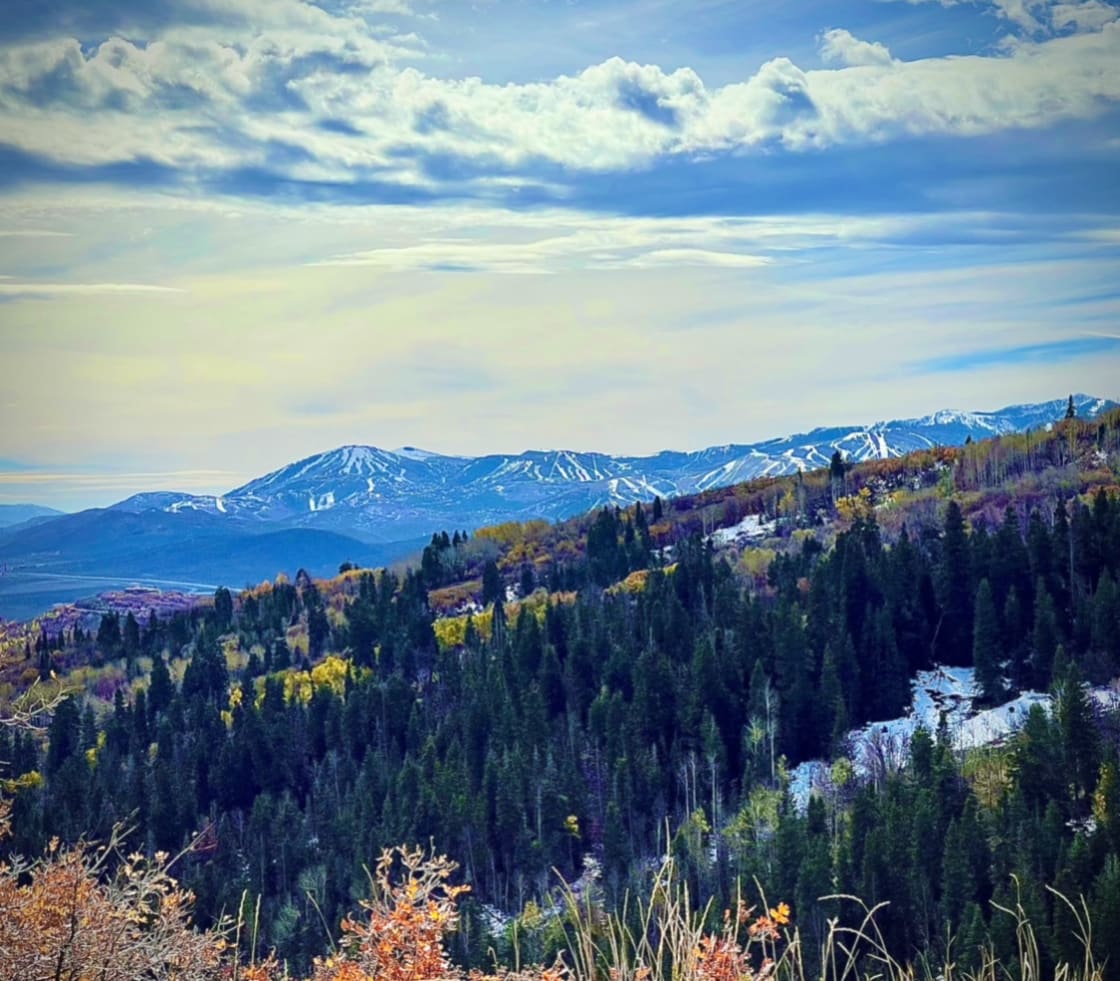 Views of Tollgate Canyon with Deer Valley & PC ski resorts in the background!