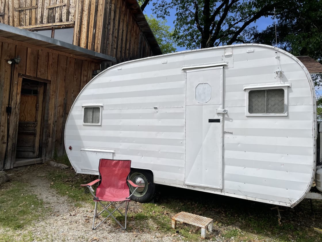 This cute Lil’ camper is old school in style yet modern times practical with internet and the option of your own private kitchen if you choose not to use the communal kitchen.. also has a lovely sunrise view for you to enjoy!
