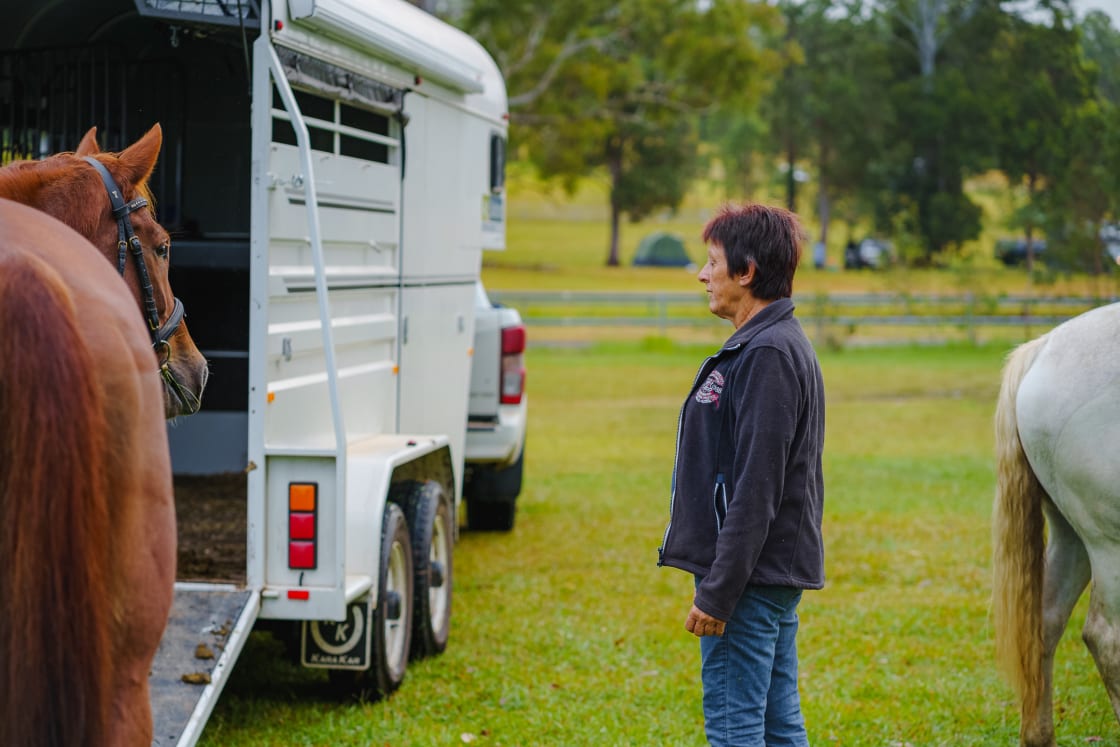Trish A., the host of Noosa Equestrian Camping, talking to some equestrian riders who have come to train for cross country on the property's incredible course.
Instagram: @jarodimaged