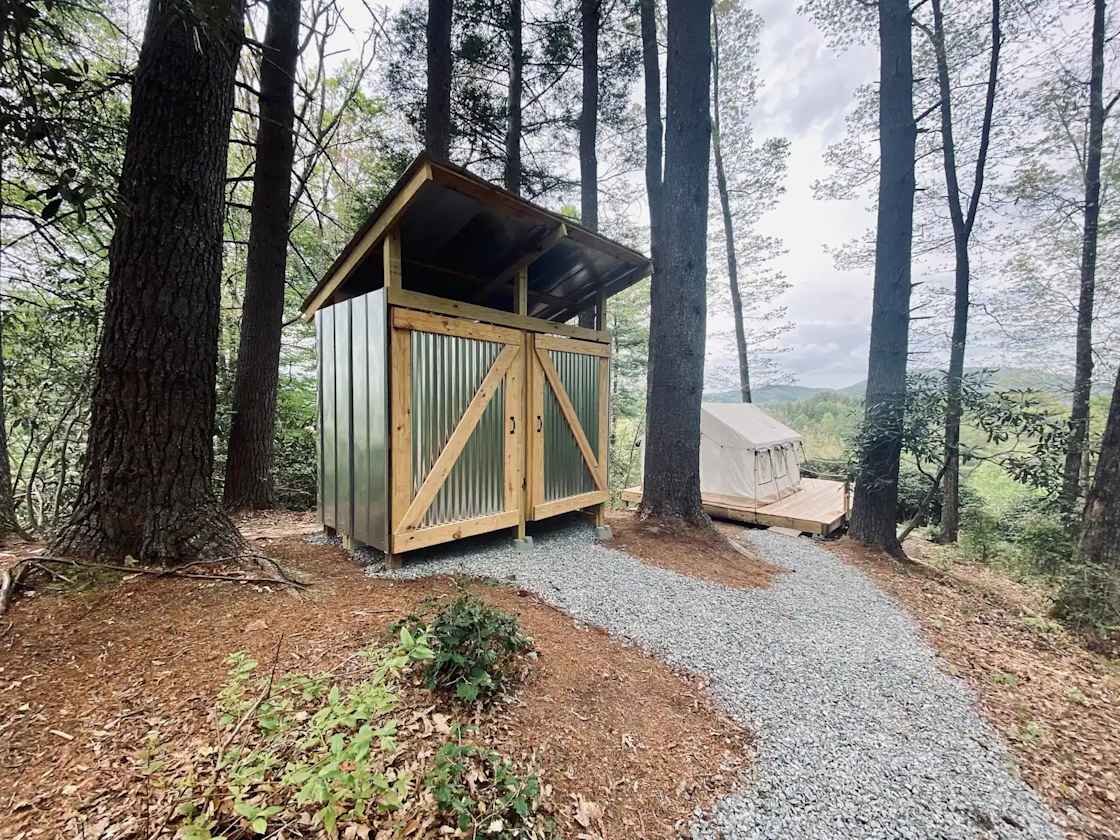 Glamping in Pisgah. Views + privacy
