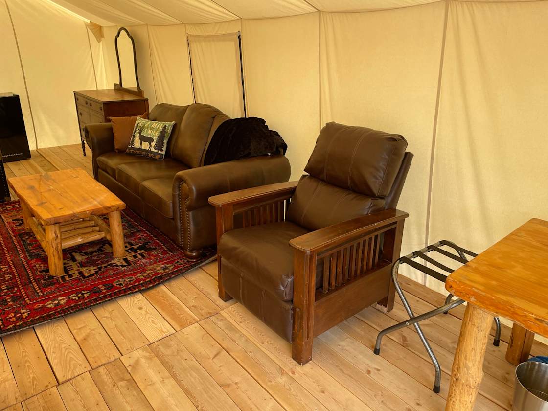 Yellowstone Dreamin Camp