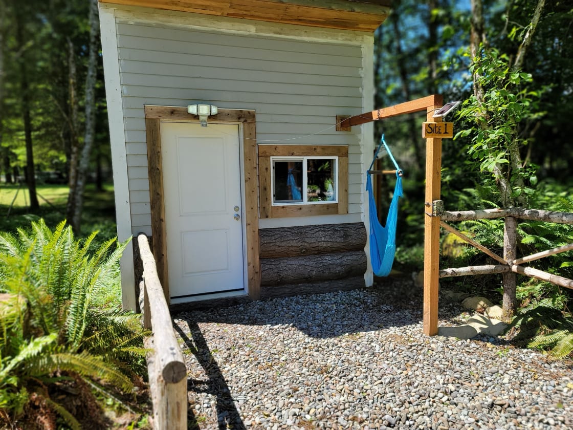 Front view of the cabin at site 1