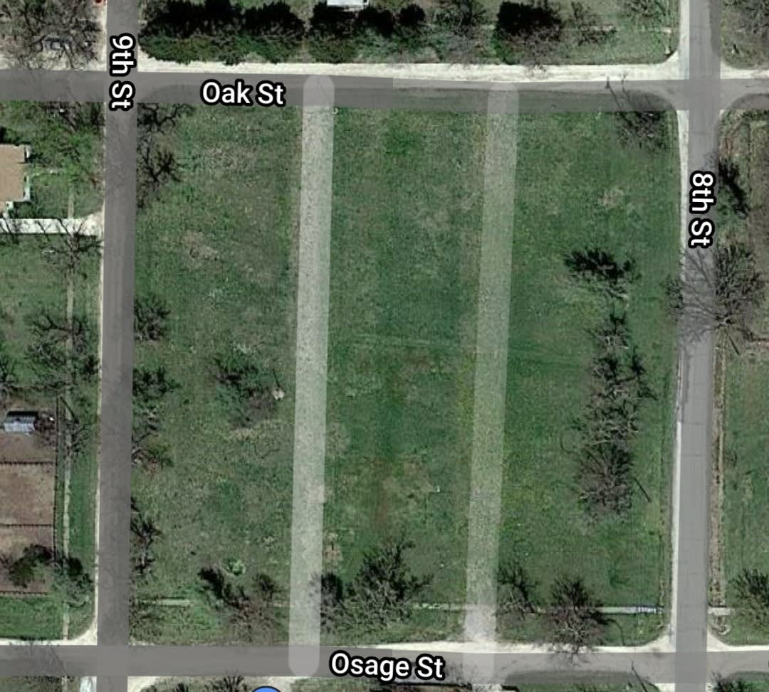 Ariel view of the block prior to installation of campsites.  Hookups located on the west side (along 9th St).