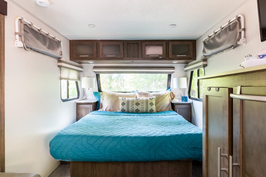 Full hook-ups. Everything you need for a tiny house vacay. 
