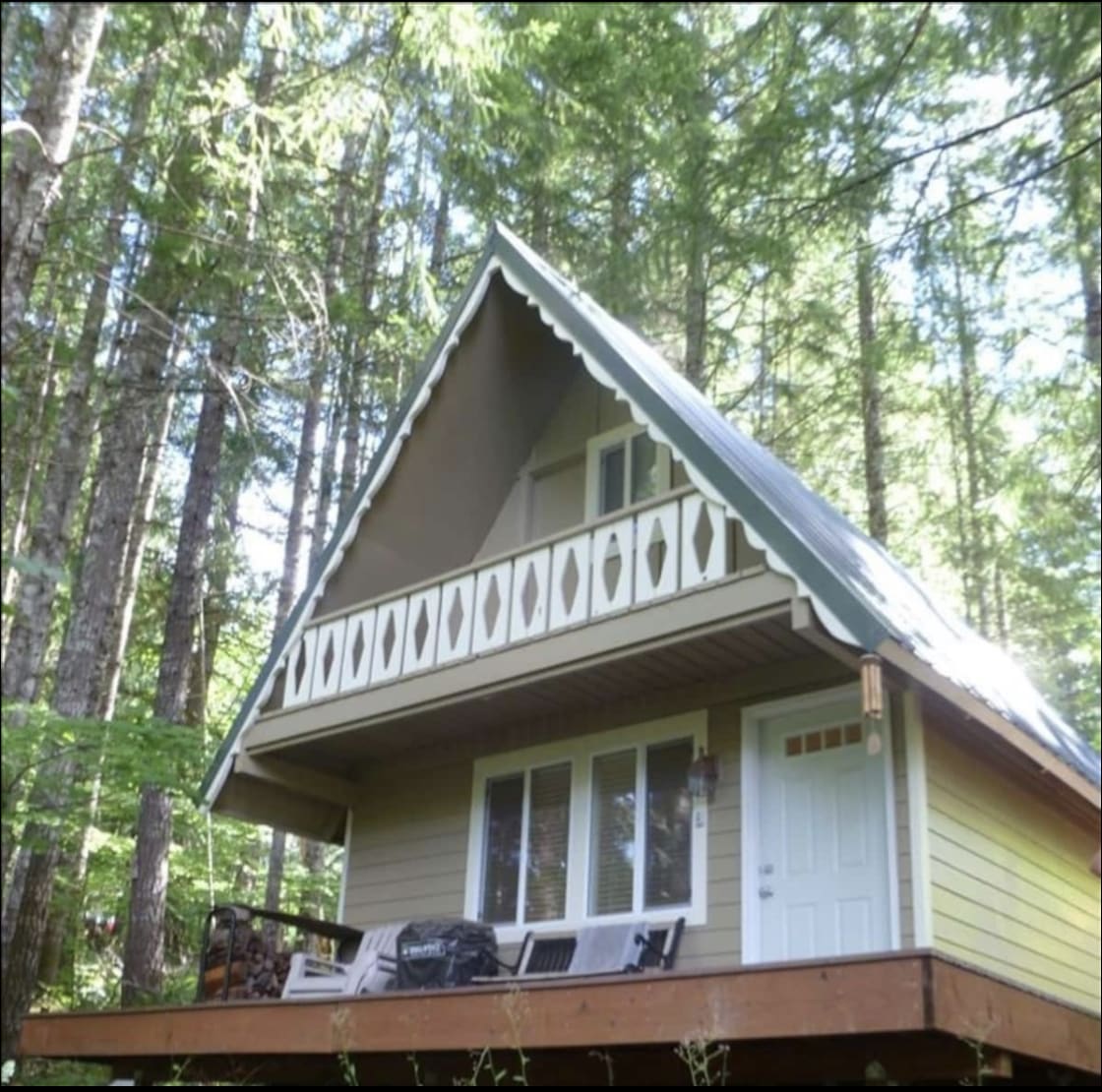 Timberline cabin @ Mt. Rainier