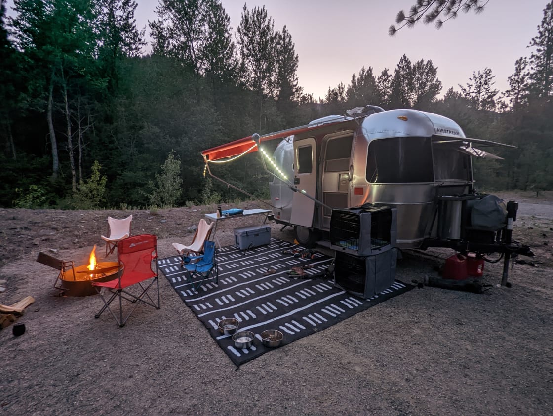 Flussfelsen Campground