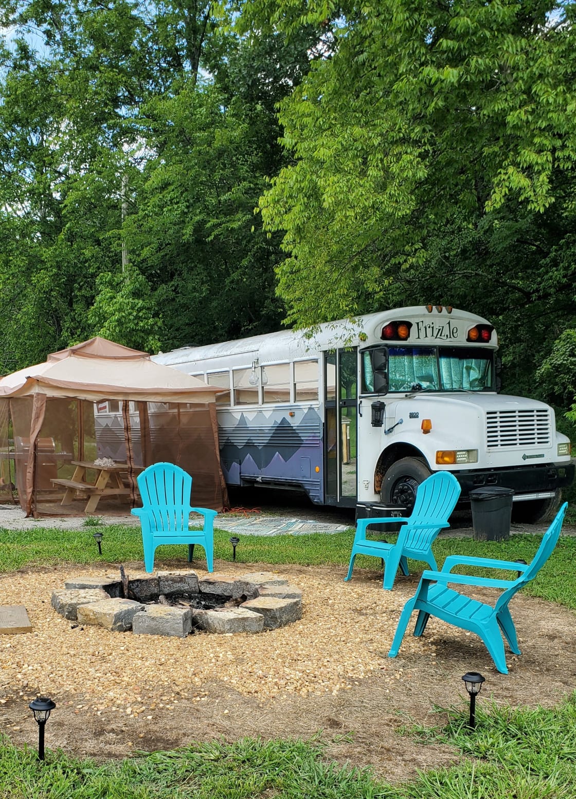 Fire pit, screened canopy, and Frizzle the School bus - waiting for you! 