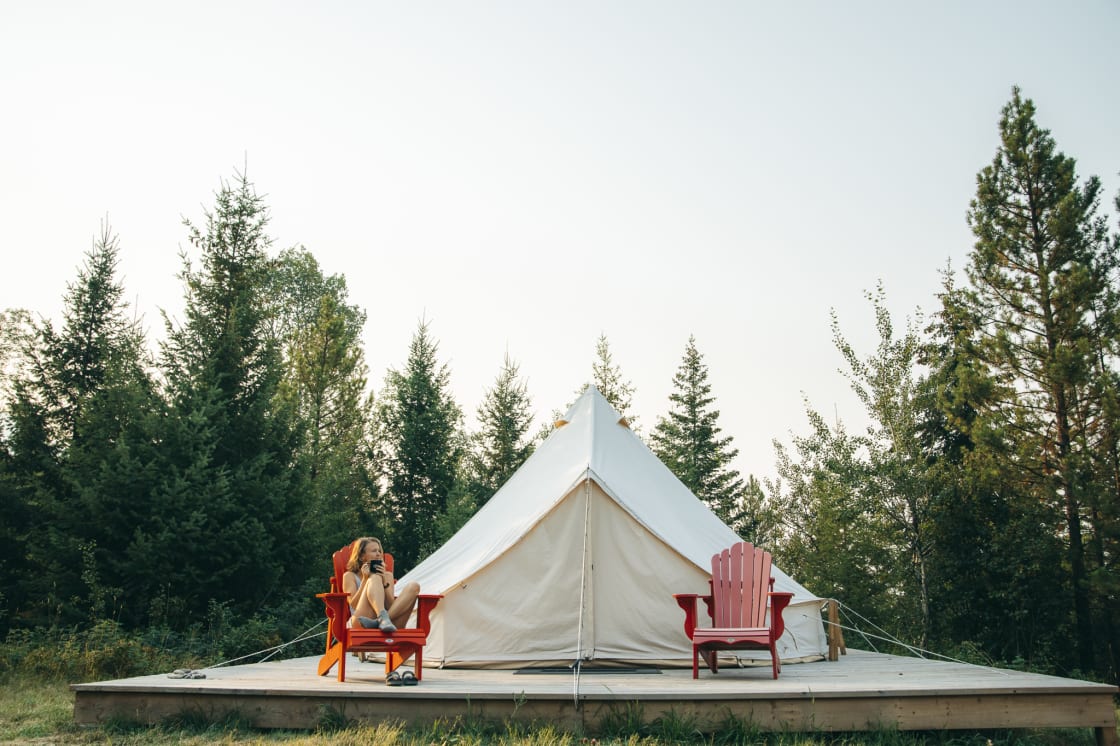 3 wonderful glamping tents that fit up to 4 people.