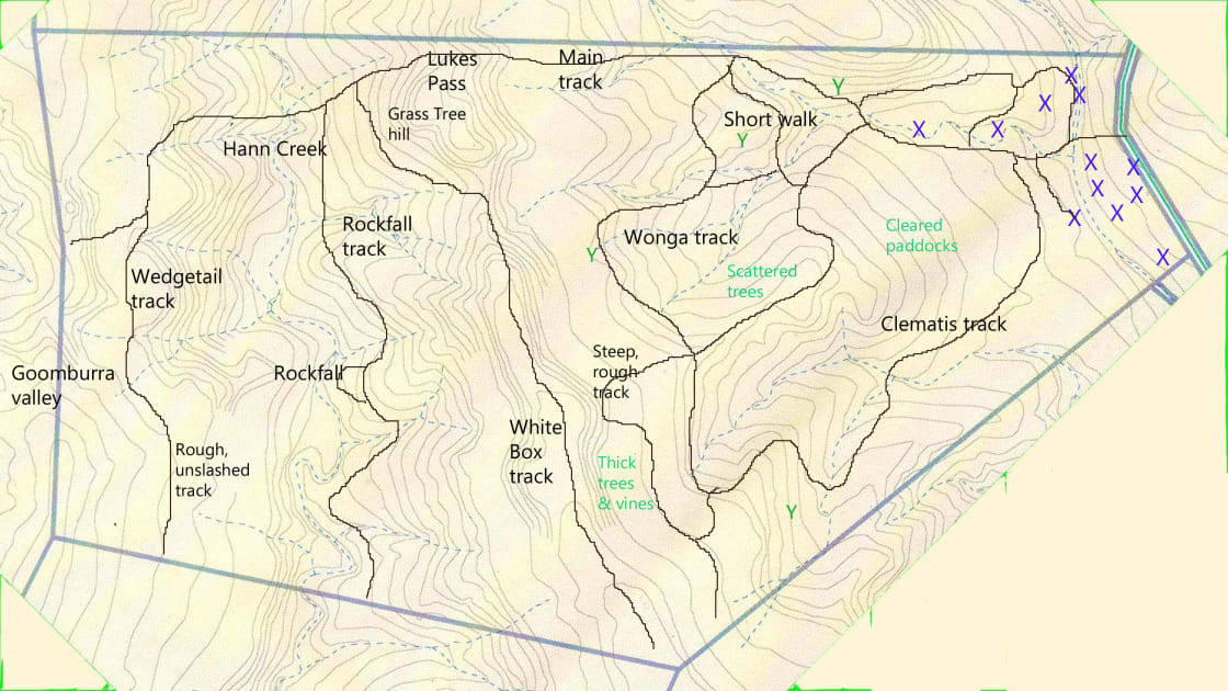 Tracks for walking or riding. Up is approximately NE. Scale is about 2 km east to west. Most tracks are labelled on the ground by small signs.