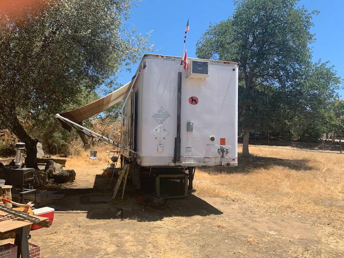 Twisted Oaks Retreat