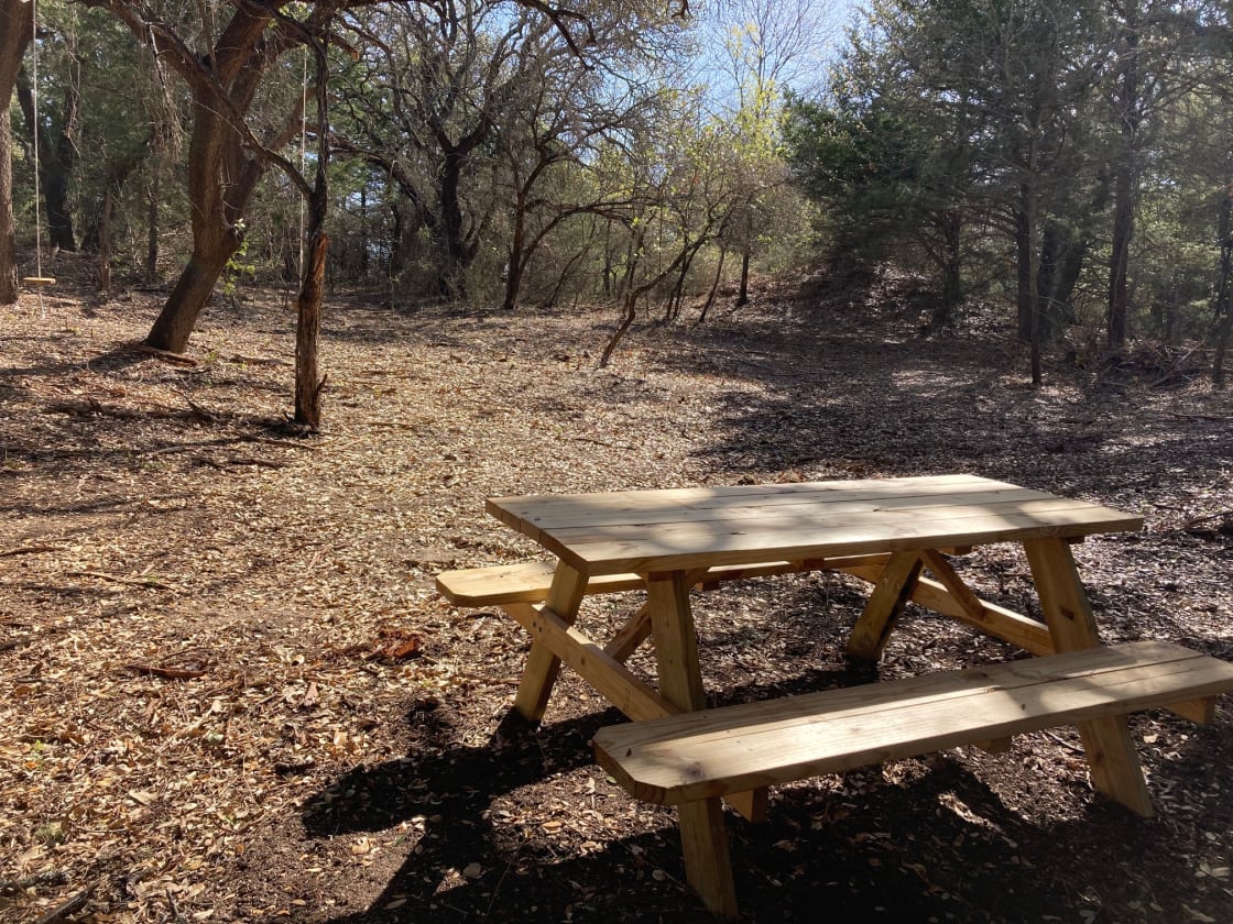 Picnic & swing areas on the trails...